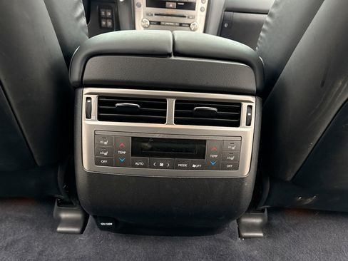 Used 2013 Lexus LX 570 4WD image 22