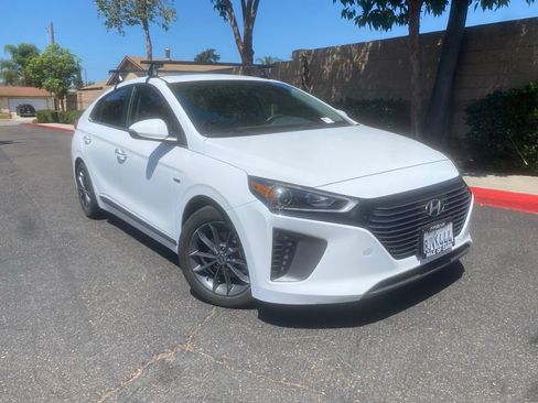 Used 2019 Hyundai Ioniq Limited w/ Ultimate Package 02 FWD image 2