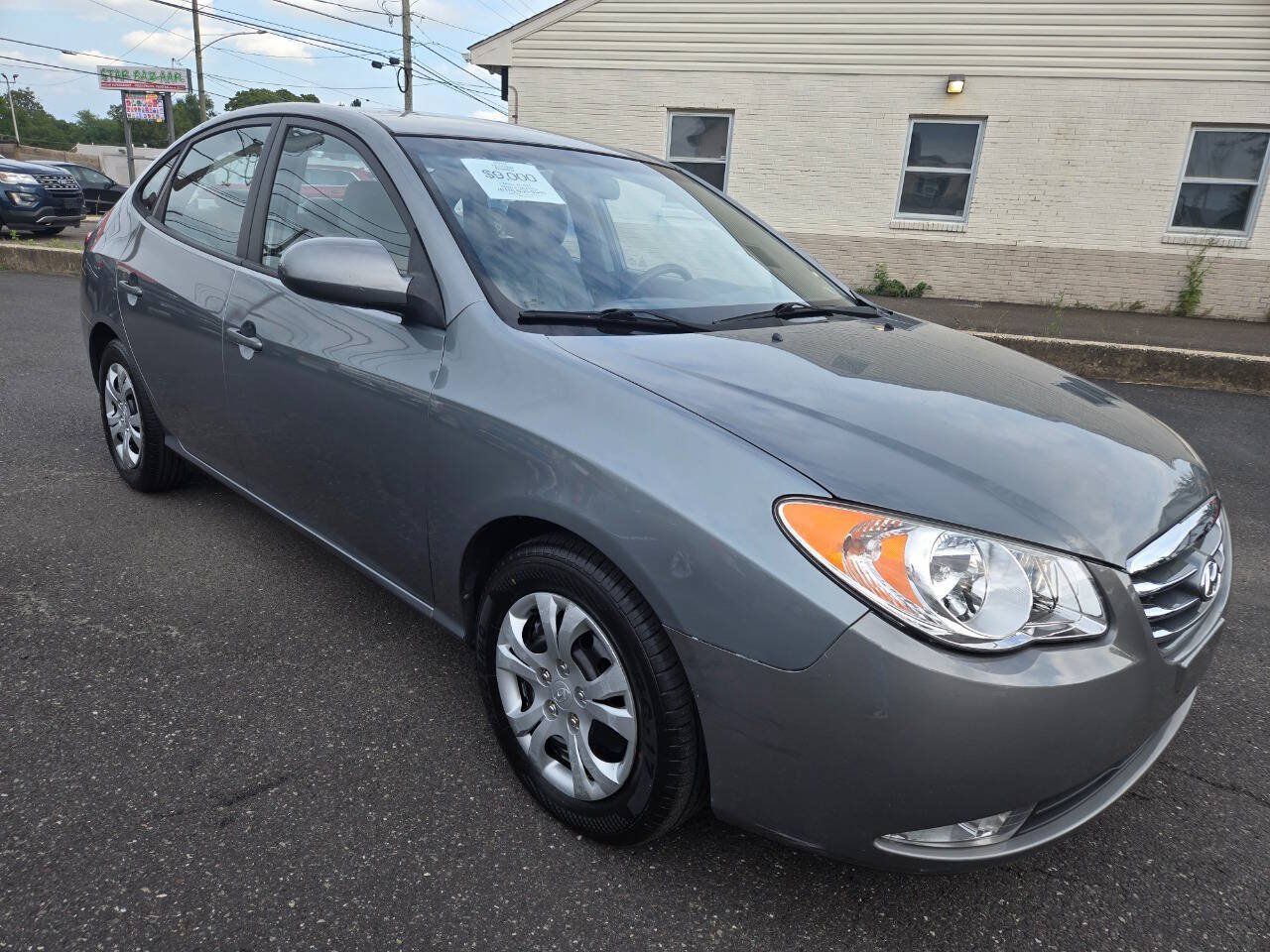 Used 2010 Hyundai Elantra GLS FWD image 4