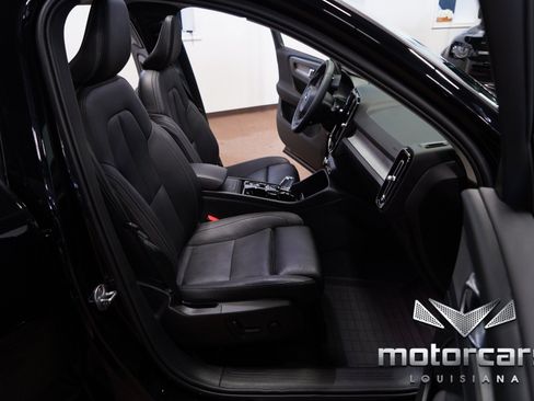 Used 2024 Volvo XC40 B5 Plus w/ Protection Package Premier AWD/4WD image 29