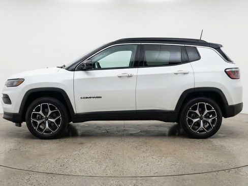 Used 2025 Jeep Compass Limited image 5