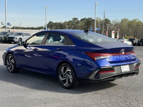 Used 2025 Hyundai Elantra Limited FWD image 23
