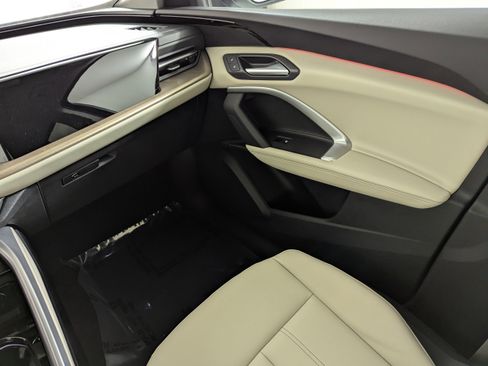 New 2025 Audi Q5 Premium image 11