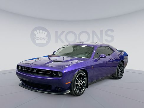 Used 2016 Dodge Challenger R/T Scat Pack w/ Leather Interior Group image 1