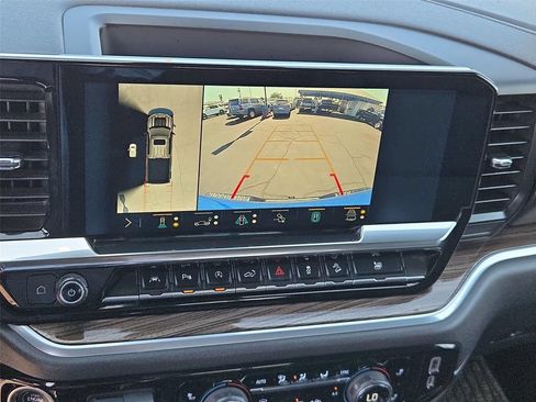 Certified 2022 Chevrolet Silverado 1500 LT Trail Boss w/ LT Trail Boss Premium Package AWD/4WD image 7