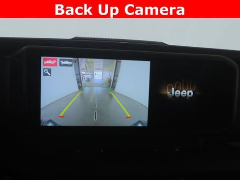Used 2024 Jeep Gladiator Rubicon w/ Technology Group AWD/4WD image 23
