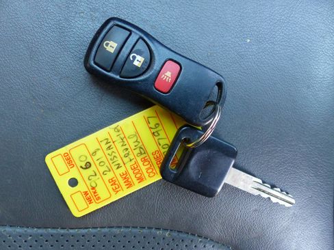 Used 2019 Nissan Frontier SL image 48