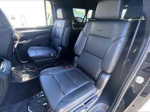 New 2026 Cadillac Escalade ESV 2WD w/ LPO, Floor Liner Package image 27