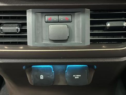 Used 2025 Ford F150 King Ranch image 27