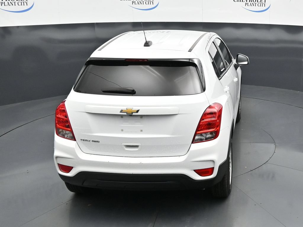 Certified 2022 Chevrolet Trax LS w/ Tint and Cruise Package AWD/4WD image 23