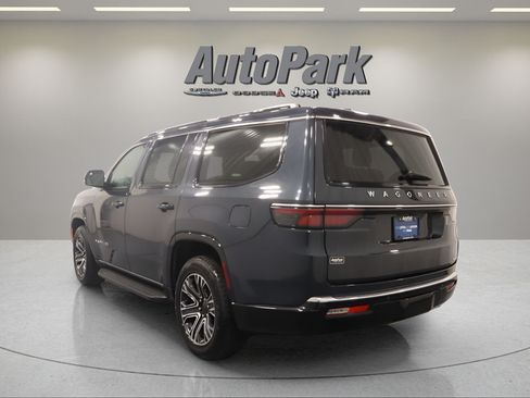 Certified 2024 Jeep Wagoneer Series II AWD/4WD image 4