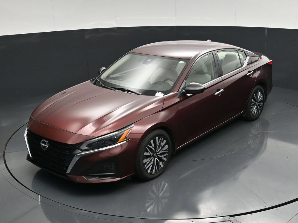Used 2024 Nissan Altima 2.5 SV FWD image 38