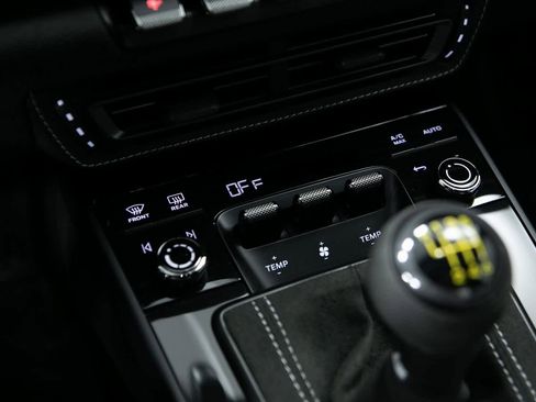 Certified 2024 Porsche 911 GT3 image 23