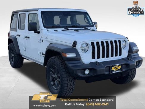 Used 2024 Jeep Wrangler Sport S image 7