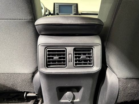 Used 2022 Toyota RAV4 LE image 20