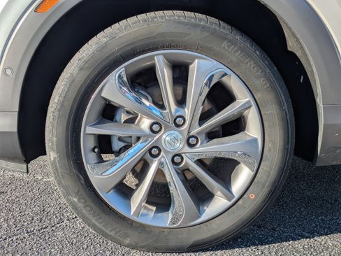 Used 2022 Buick Encore GX Essence w/ Advanced Technology Package image 32