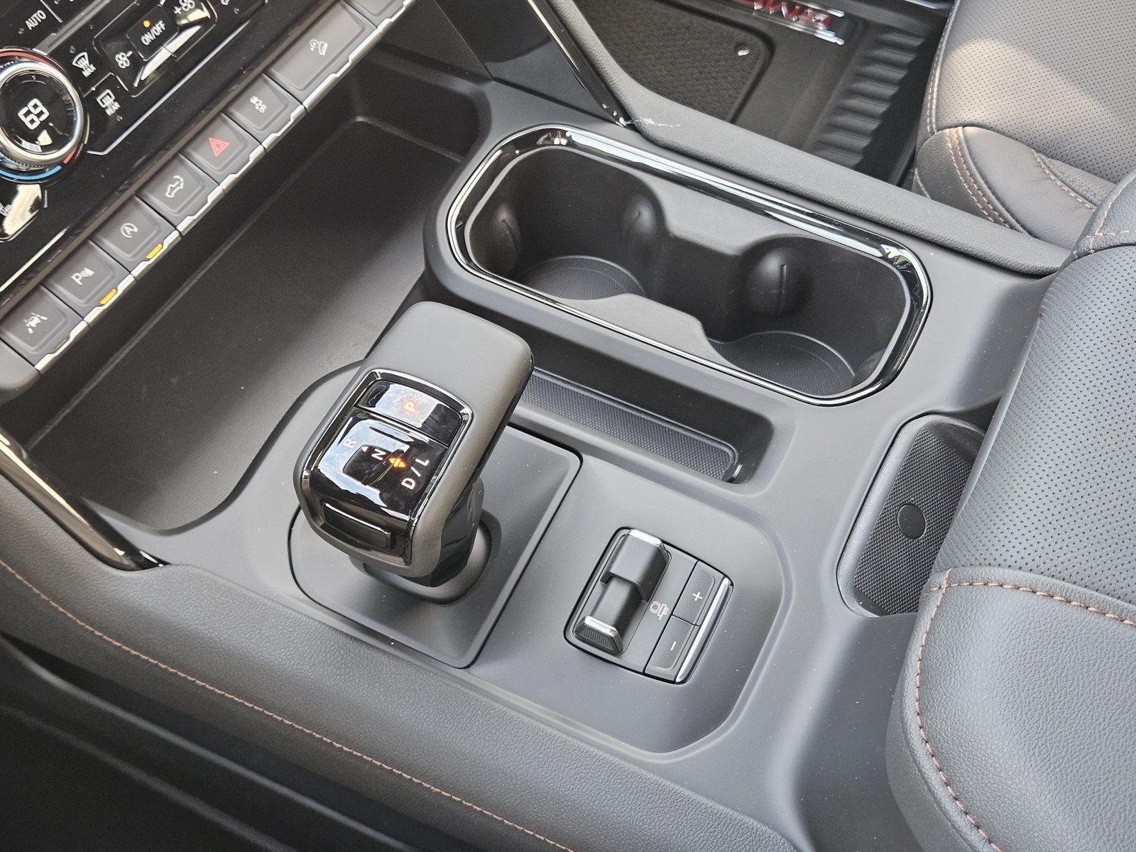 New 2026 GMC Sierra 1500 AT4 w/ AT4 Premium Package AWD/4WD image 15
