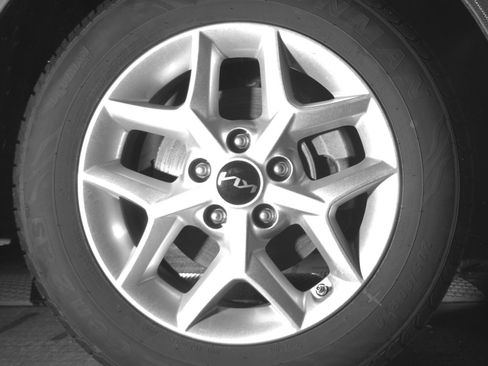 Used 2025 Kia Soul LX w/ LX Technology Package image 13