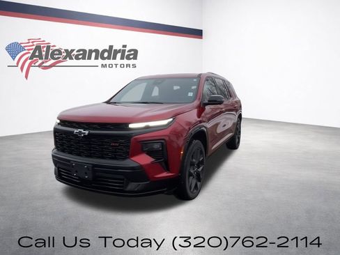 Certified 2024 Chevrolet Traverse RS w/ LPO, Floor Liner Package image 1