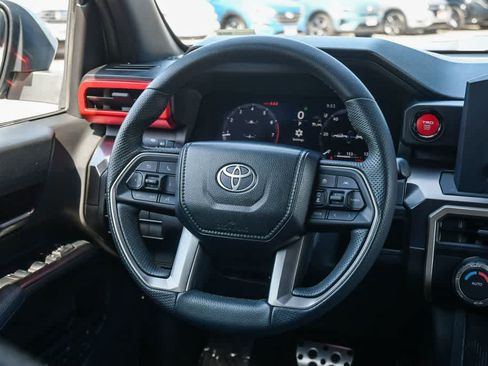 Used 2025 Toyota Tacoma TRD Sport AWD/4WD image 12