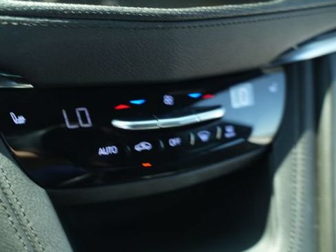 Used 2020 Cadillac XT5 Premium Luxury AWD/4WD image 35