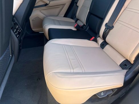 Certified 2026 Porsche Cayenne Base image 15