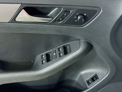 Used 2016 Volkswagen Jetta Sport w/ Lighting Package image 11