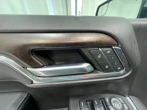 Used 2023 GMC Sierra 1500 SLT w/ SLT Premium Package AWD/4WD image 15