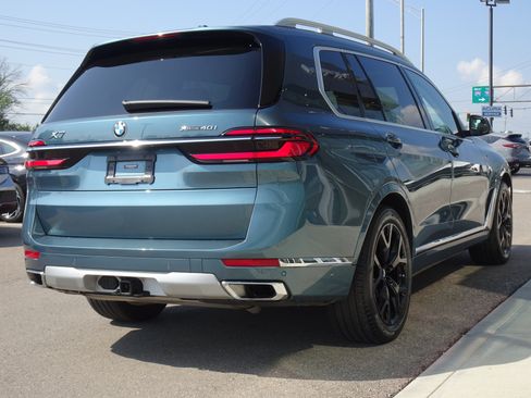 Used 2023 BMW X7 xDrive40i w/ Premium Package AWD/4WD image 5