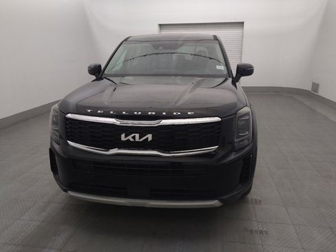 Used 2022 Kia Telluride LX FWD image 15