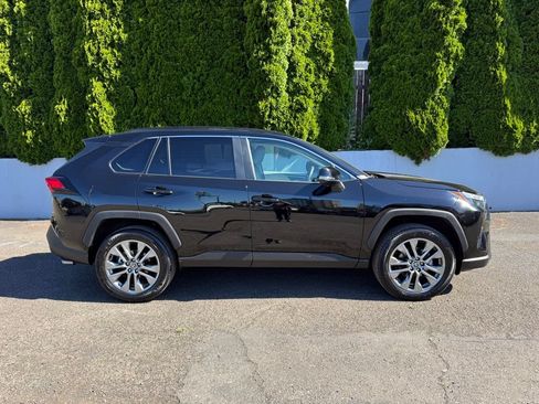 Certified 2025 Toyota RAV4 XLE Premium AWD/4WD image 11