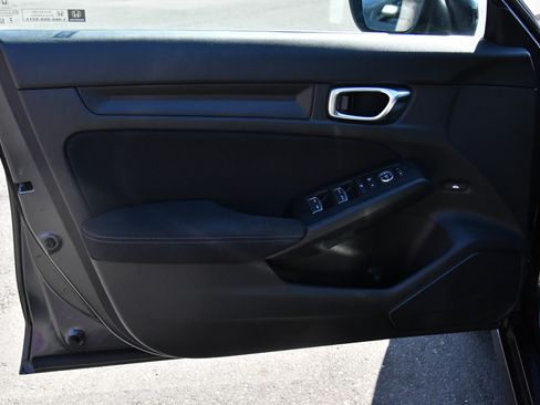 Used 2025 Honda Civic Sport image 13