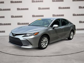 Used 2022 Toyota Camry LE image 1