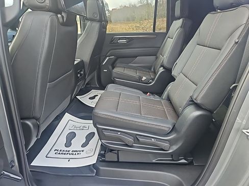 New 2026 Chevrolet Suburban High Country image 18