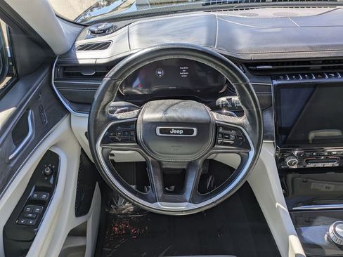 Certified 2021 Jeep Grand Cherokee L Overland w/ Luxury Tech Group IV image 14