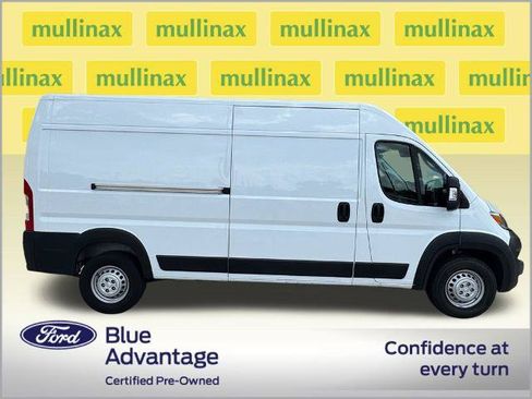 Used 2024 RAM ProMaster 2500 w/ Convenience Group FWD image 2