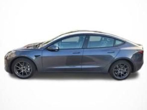 Used 2023 Tesla Model 3 Standard Range RWD image 1
