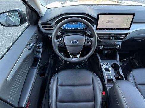 Used 2023 Ford Escape Platinum AWD/4WD image 5