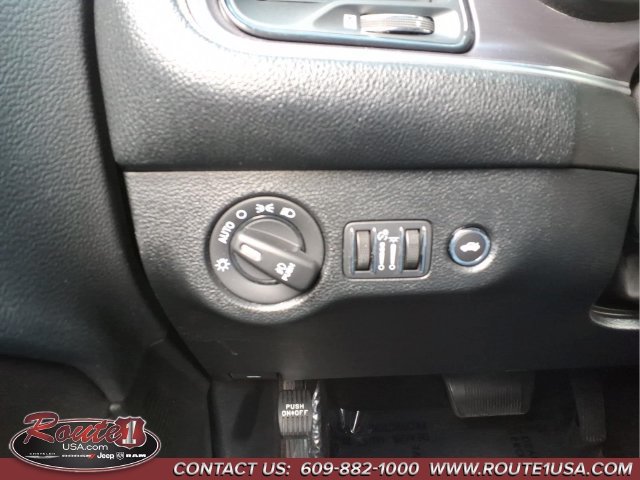 Used 2018 Dodge Challenger R/T RWD image 22
