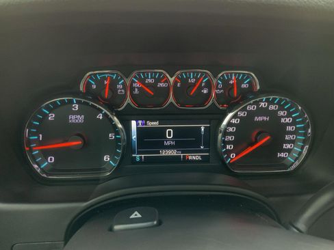 Used 2019 Chevrolet Tahoe LT image 17