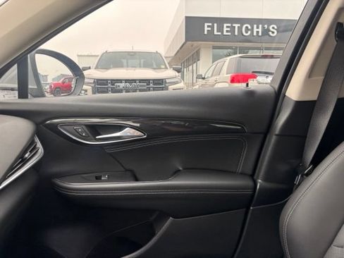 Used 2023 Buick Envision Essence AWD/4WD image 12