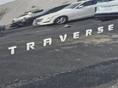 Used 2020 Chevrolet Traverse RS image 16
