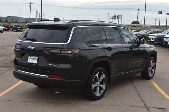 Used 2023 Jeep Grand Cherokee L Limited AWD/4WD image 5