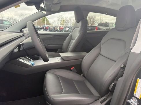 Used 2026 Tesla Model Y Long Range image 22