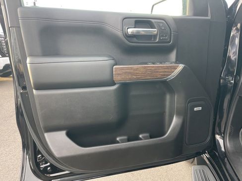 Used 2019 Chevrolet Silverado 1500 High Country w/ Technology Package image 9