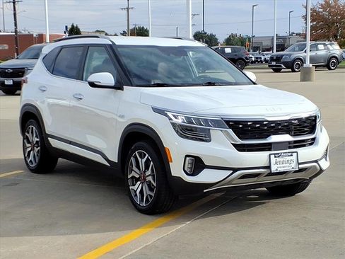 Used 2023 Kia Seltos SX image 7