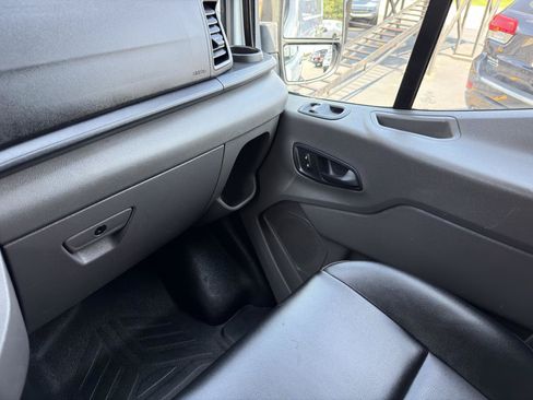 Used 2020 Ford Transit 150 Low Roof RWD image 24
