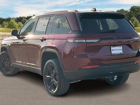 New 2025 Jeep Grand Cherokee Altitude image 3