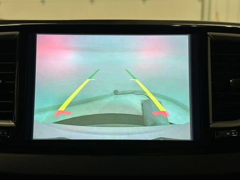 Used 2023 Chrysler Pacifica Touring-L FWD image 38