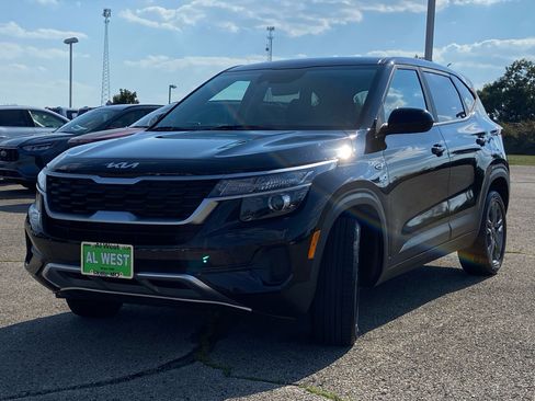 Used 2022 Kia Seltos LX AWD/4WD image 9